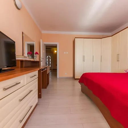 Marko Beachfront Seget Apartament *