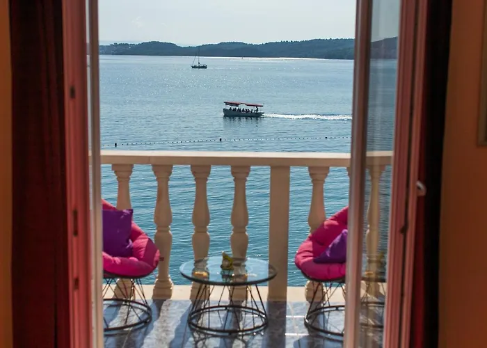 Appartamento Marko Beachfront Seget Traù