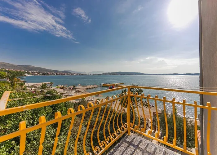 Marko Beachfront Seget Appartamento Traù