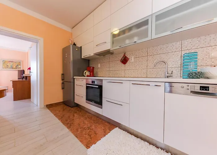 Marko Beachfront Seget Appartamento