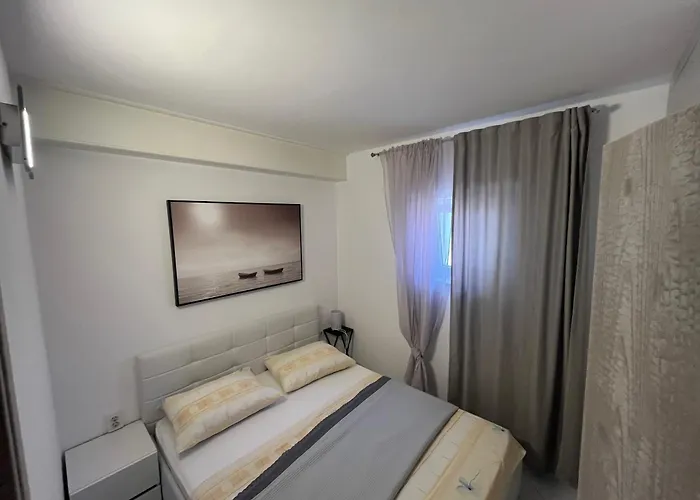 Appartamento Marko Beachfront Seget *