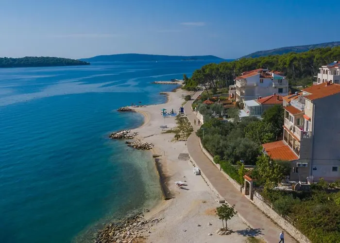 Appartamento Marko Beachfront Seget *