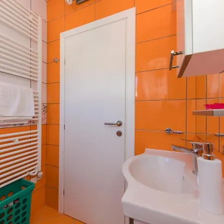 Marko Beachfront Seget Apartamento Trogir