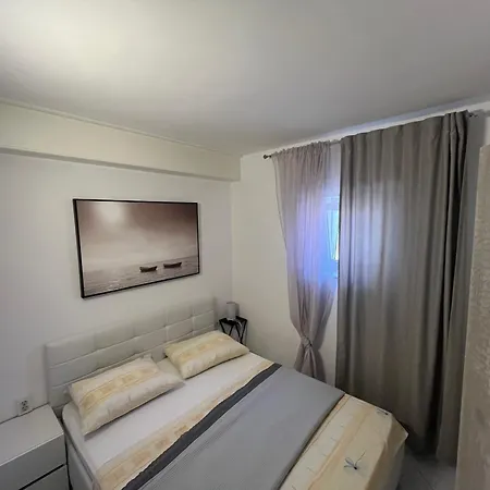 Apartamento Marko Beachfront Seget *