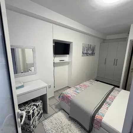 Marko Beachfront Seget Apartamento *