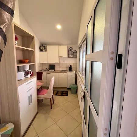 Marko Beachfront Seget Apartamento Trogir