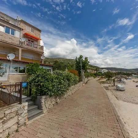 Marko Beachfront Seget Apartmán Trogir