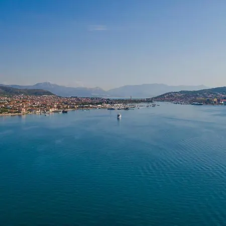 Marko Beachfront Seget Trogir