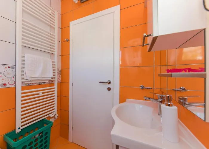 Marko Beachfront Seget Appartement Trogir