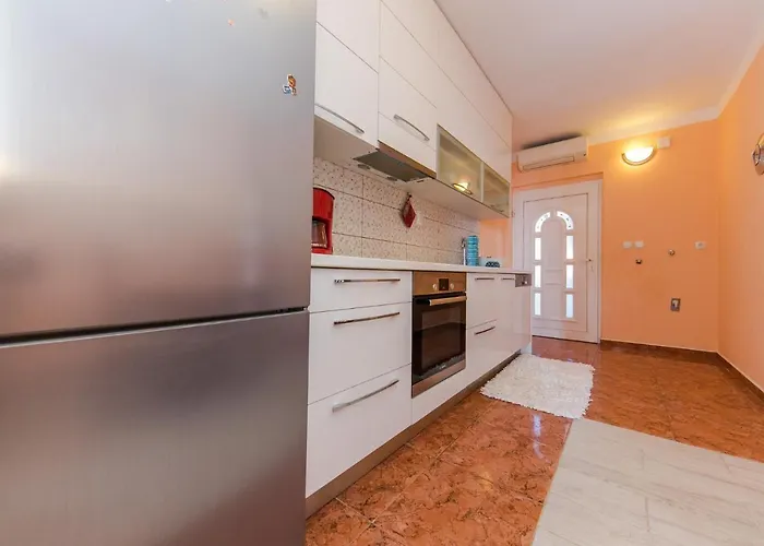 Marko Beachfront Seget Trogir