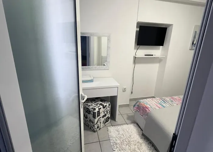 Marko Beachfront Seget *