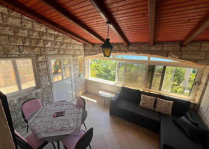 Marko Beachfront Seget Trogir