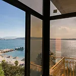 Apartment Marko Beachfront Seget