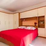 Marko Beachfront Seget Apartment *