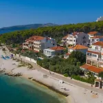 Apartment Marko Beachfront Seget Trogir