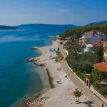 Apartment Marko Beachfront Seget *